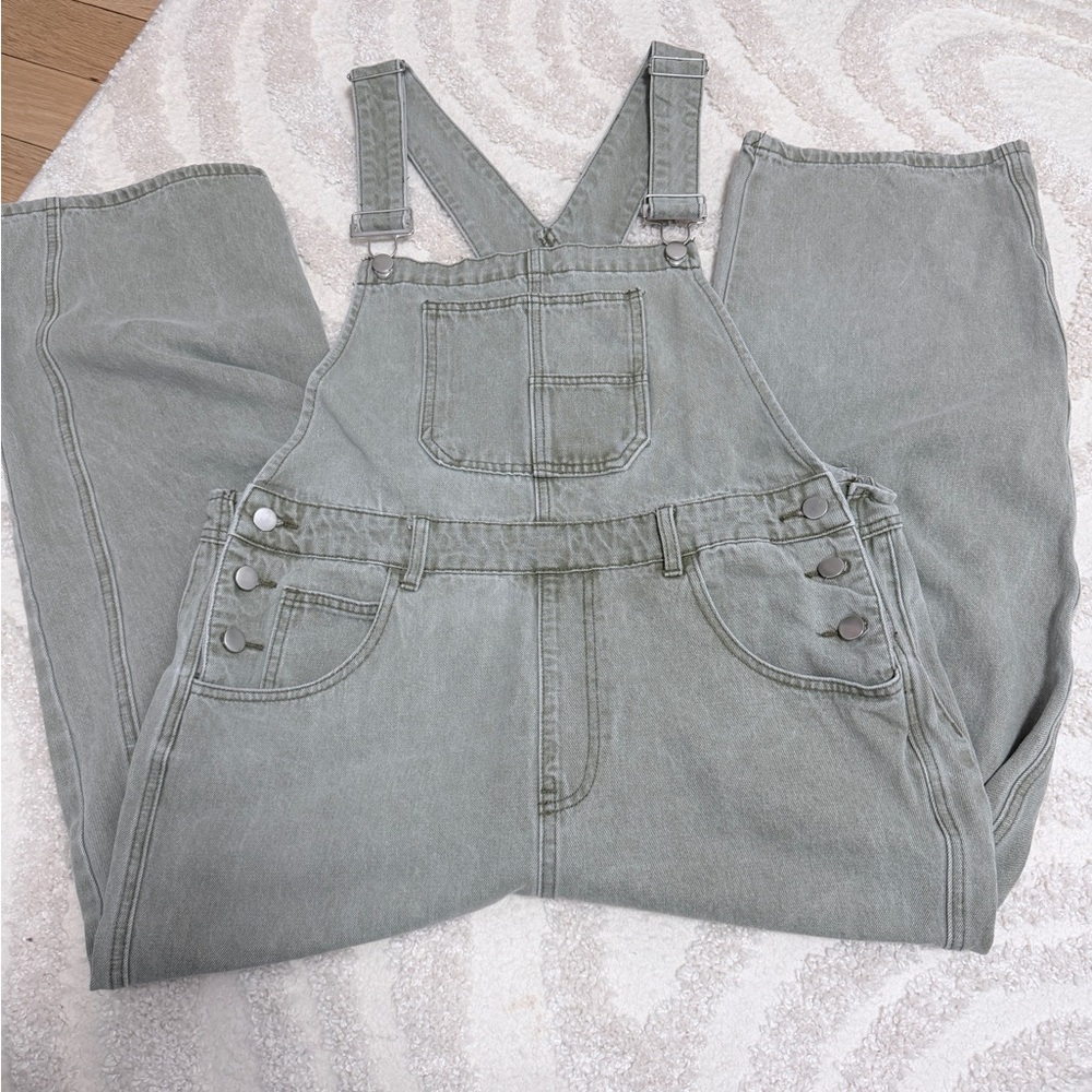 Amazon Women's Sage Green Cropped Overalls